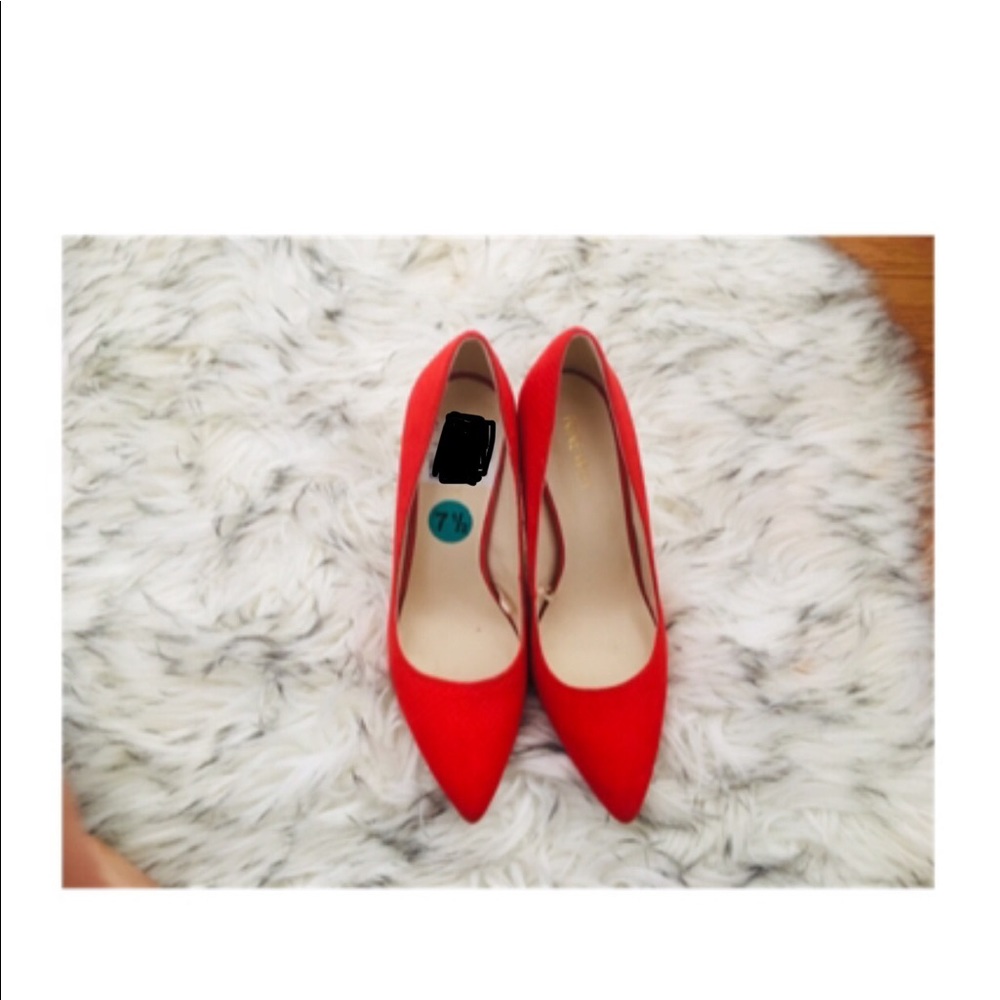 NINE WEST